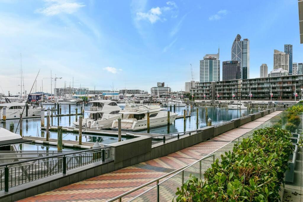 Elegant & Sunny Living With Stunning Marina Views Apartment Auckland Ngoại thất bức ảnh